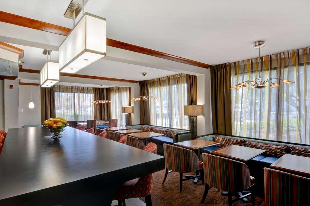 Hampton Inn Memphis Poplar Интериор снимка