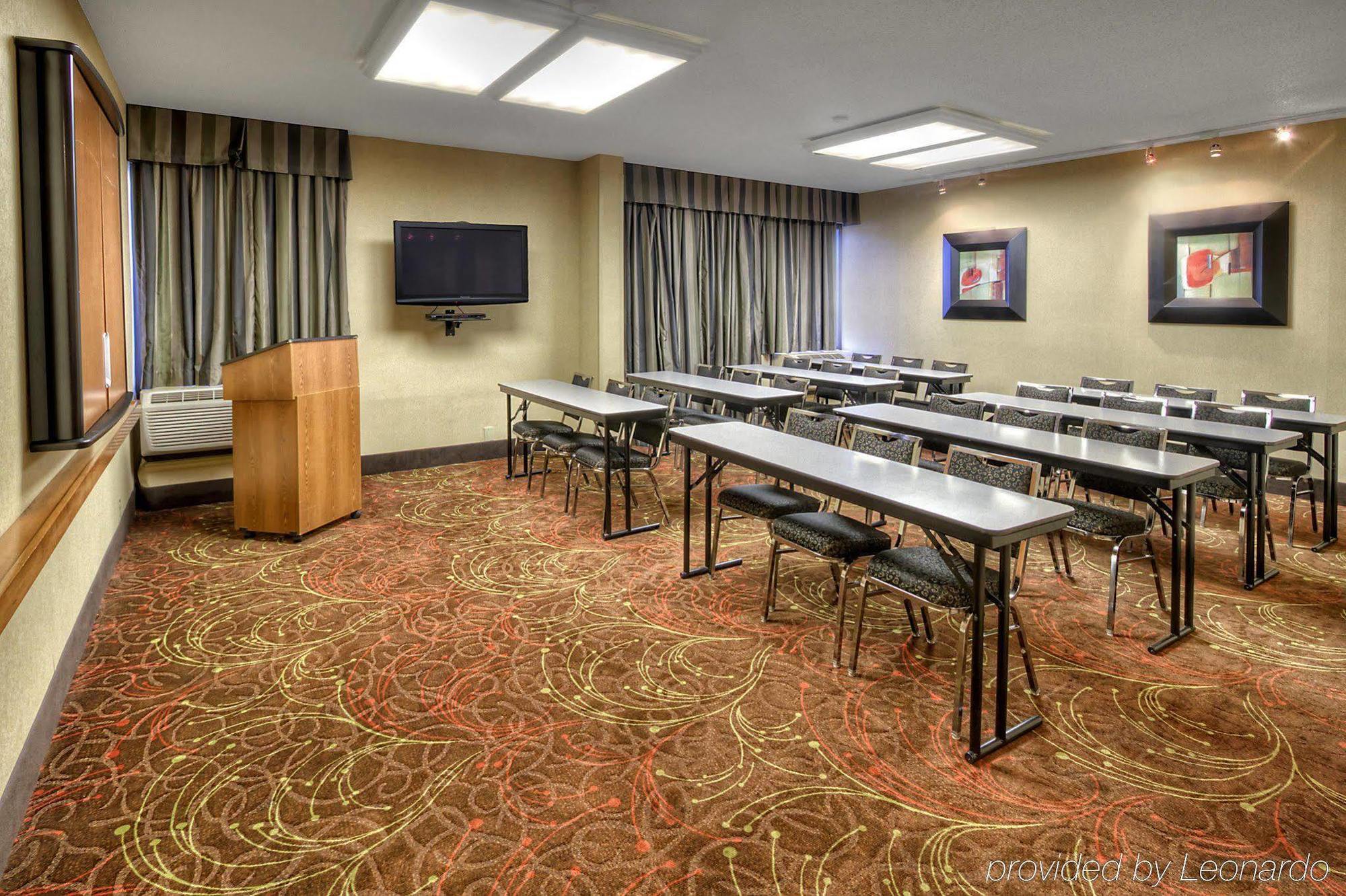 Hampton Inn Memphis Poplar Екстериор снимка
